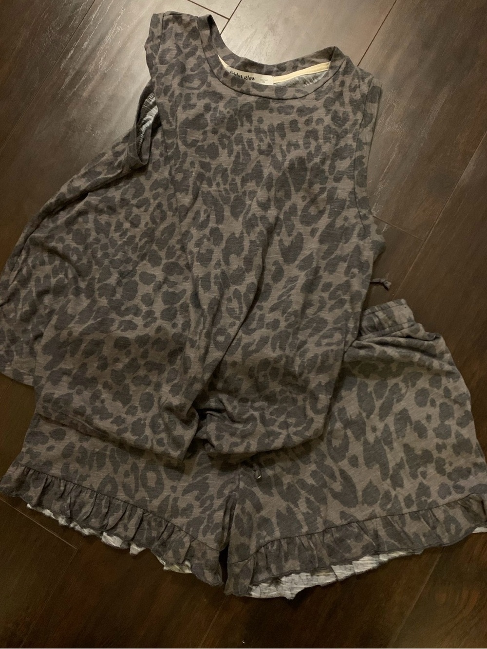 Leopard Print Sleeveless Tank and Shorts Set in Gray